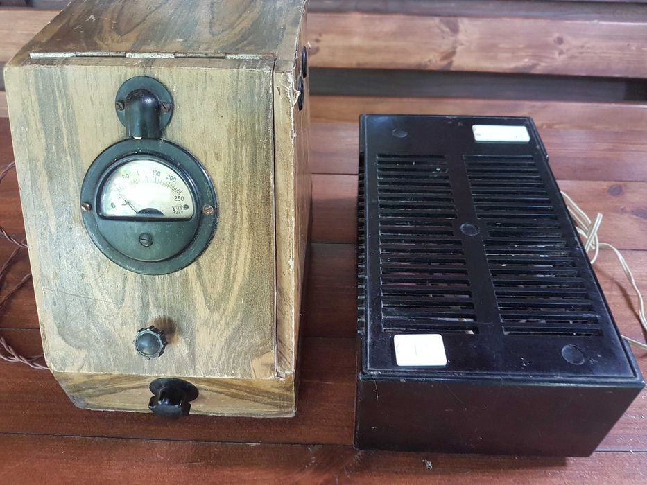 Стабилизатор напряжения Эльбрус, раритет  .