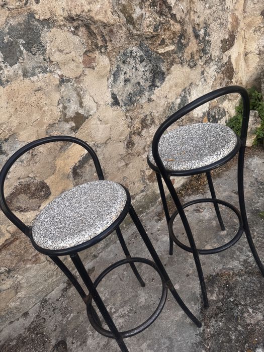 5 Bancos Altos de Balcão/Ilha – Estrutura Metálica + Assento Laminado – Muito Resistentes