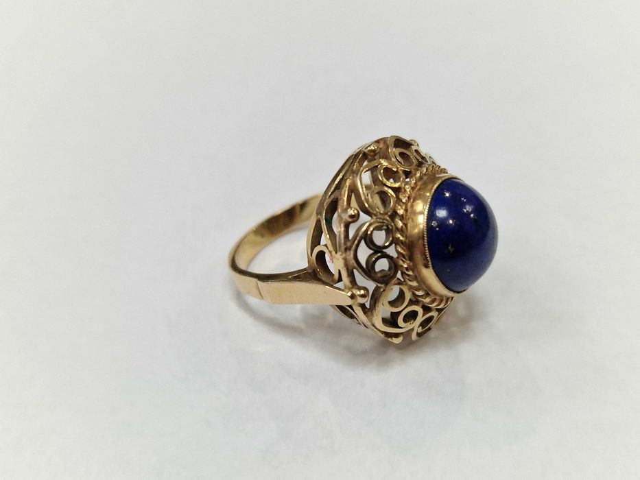 XX wiek! Złoty pierścionek damski/ 585/ 10.27 gram/ R16/ Lapis Lazuli