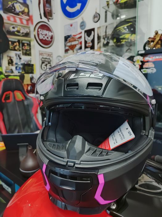 Capacetes como novos marca LS2