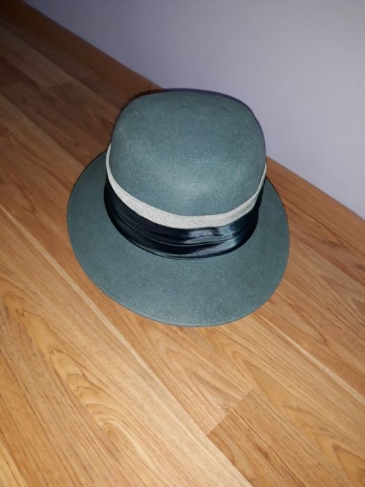 Kapelusze zielony