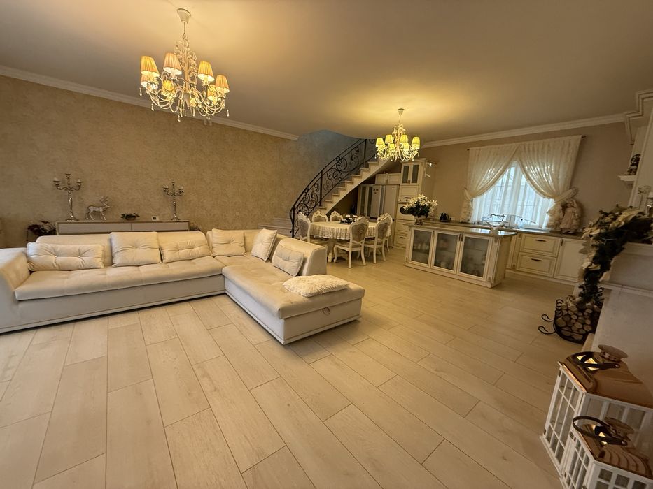 Продається сучасний будинок біля річки с Баловне