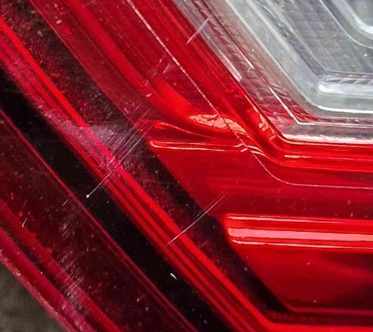 Farolim da Mala Direito - RENAULT CLIO IV