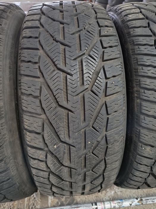Opony zimowe 225/45r18 Kormoran Komplet