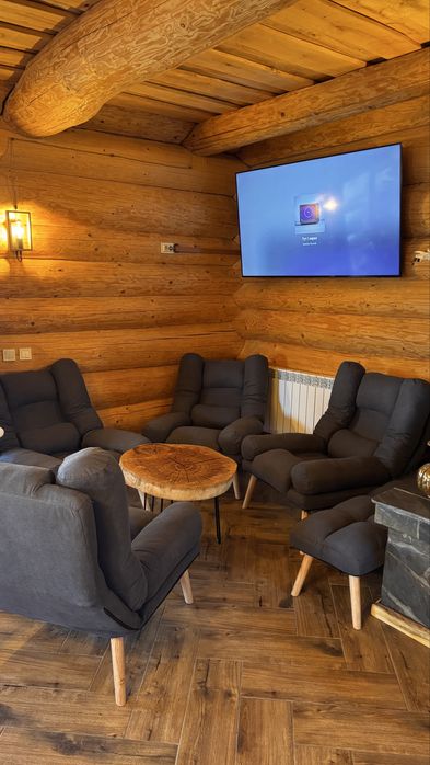 Котедж зі зрубу в Карпатах    12-17 осіб біля Буковеля