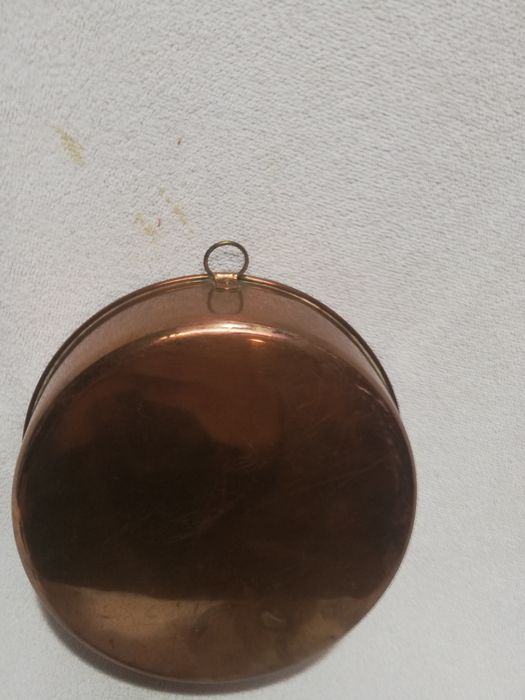 25. Miseczka miedziana