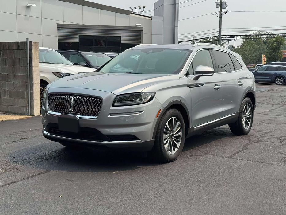 Lincoln Nautilus      2022