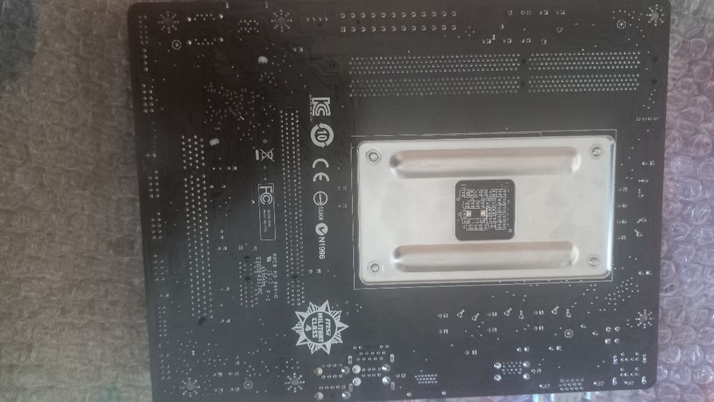 Продам материнську плату MSI A68HM-E33 V2