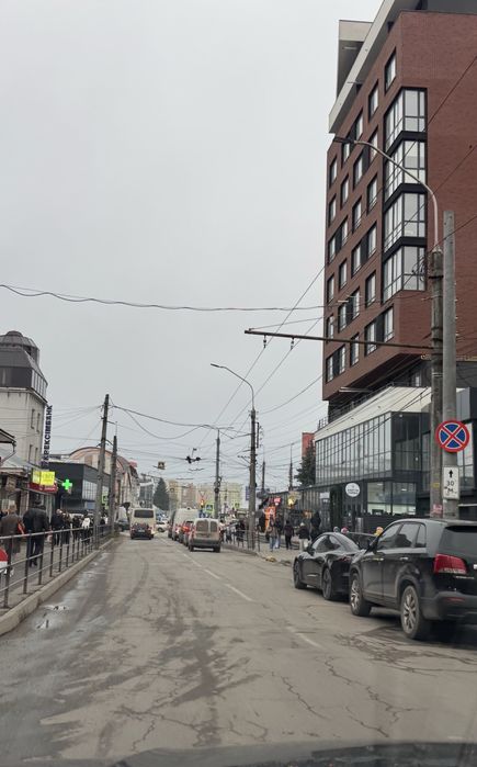 Продаж паркомісця біля ринку