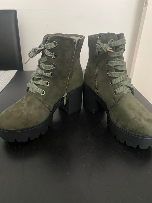 Botas veludo verdes cano alto