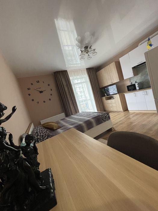 Подобову 1кім. квартира, люкс, в новобудові біля ж.д вокзалу