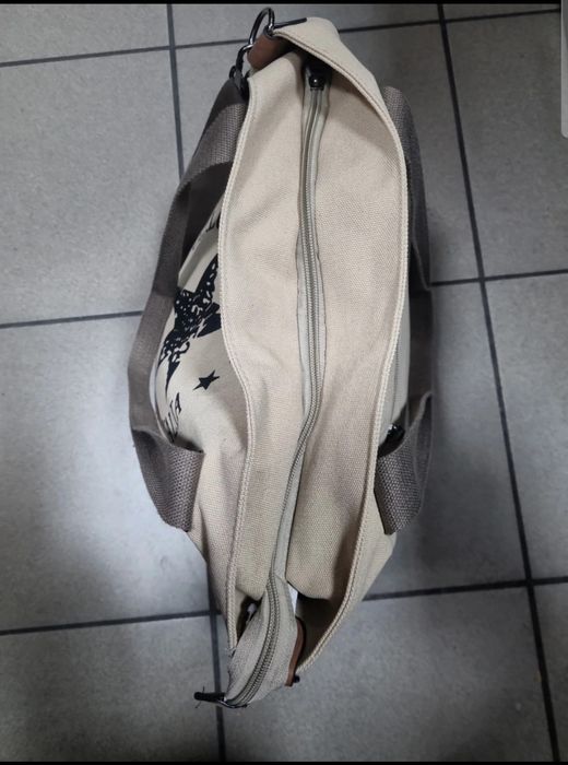 Beżowa torebka damska listonoszka