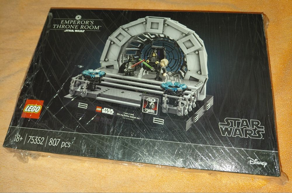 LEGO 75352 Star Wars Emperor's Throne Room Diorama (Descontinuado)