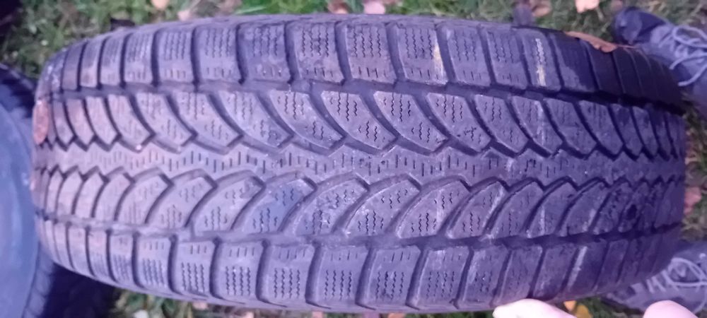 Koła zimowe stalowe Honda crv Bridgestone Blizzak lm80 205/70 15