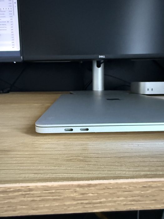 Apple MacBook Pro 15” (2017)