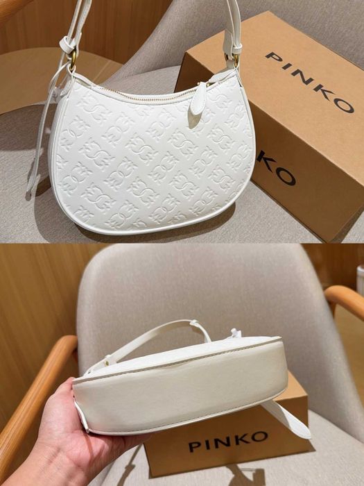 worek z półksiężycem pod pachą