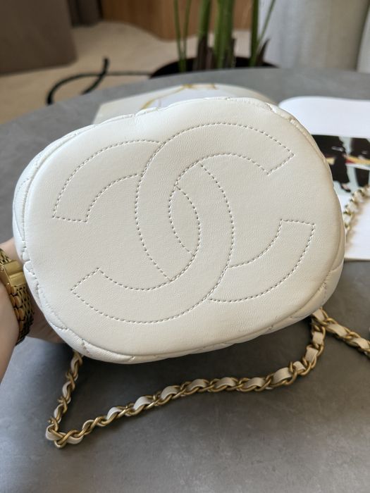 Сумка Chanel Mini Button Bucket Crossbody Bag Milk/Gold