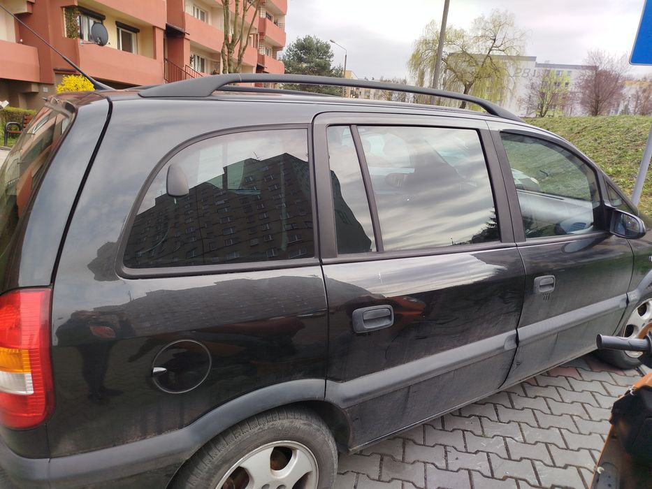 Opel Zafira A-  7 osobowa LPG