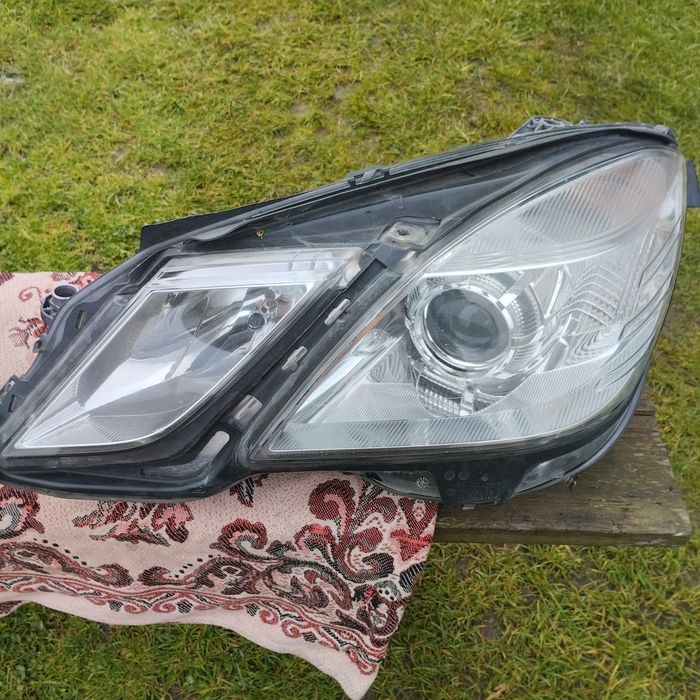 Фари Mercedes w212 в нормальному стані