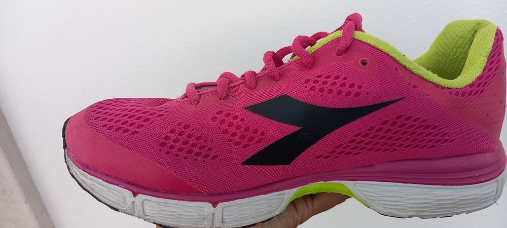 Tenis quase novos nr  39