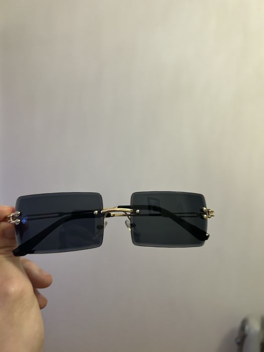 Óculos de sol de varias cores