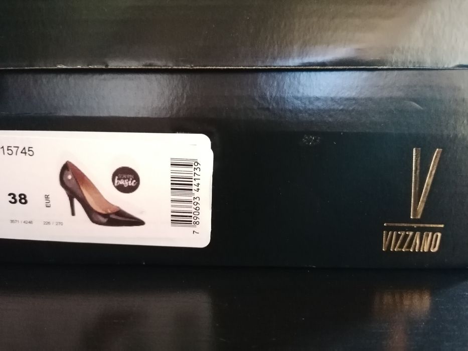 Sapato NOVO Stilleto Preto em Verniz 38