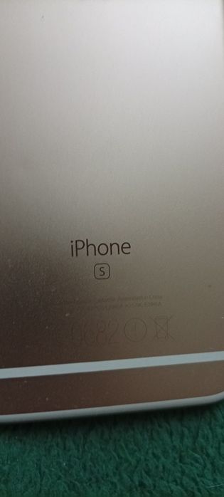Продаю IPhone 6S