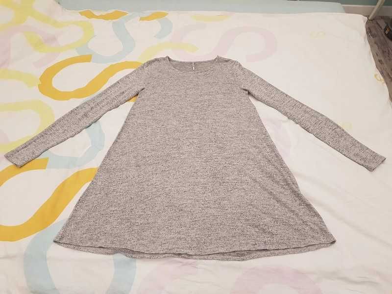 Sukienka sweter Stradivarius M L