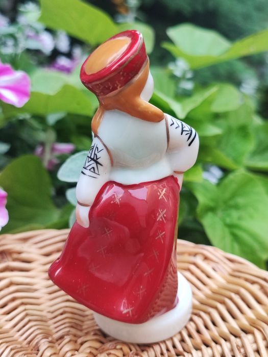 Para figurek " Taniec Zemgale", Ryga