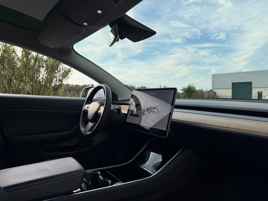 Tesla Model 3 Standard Range Plus RWD