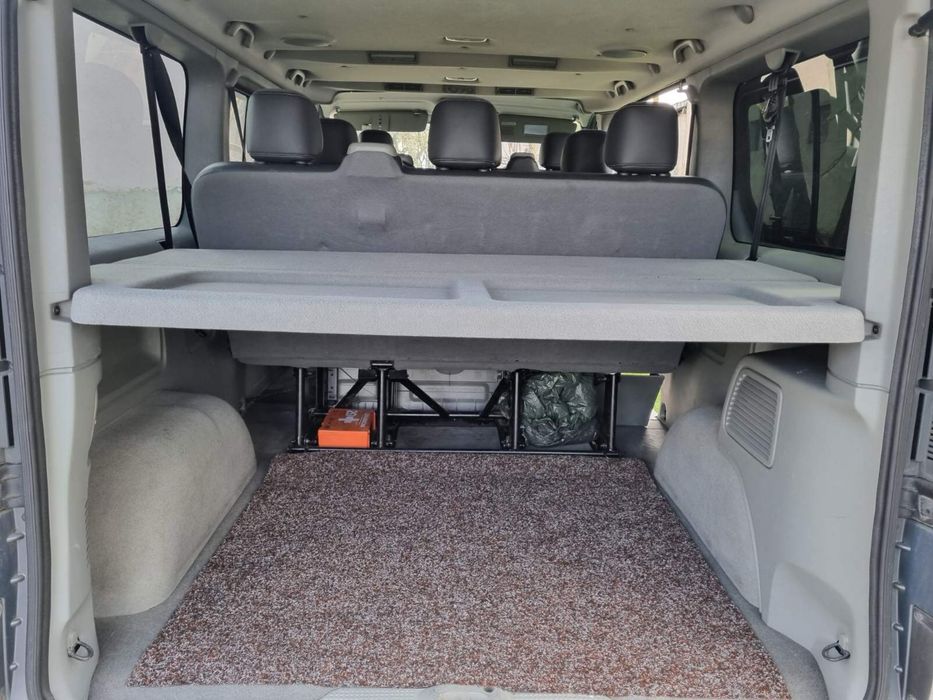 Продам Renault trafic black edition. 2014