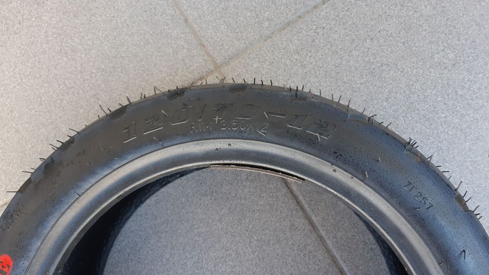 Покришка для скутера  NILON 120-70-r12Нова
