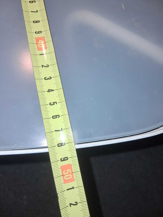 Conjunto Mesa de apoio e candeeiro 35€