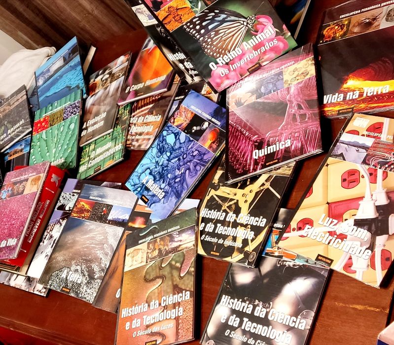 Enciclopédia Pedagógica Universal (24 volumes)