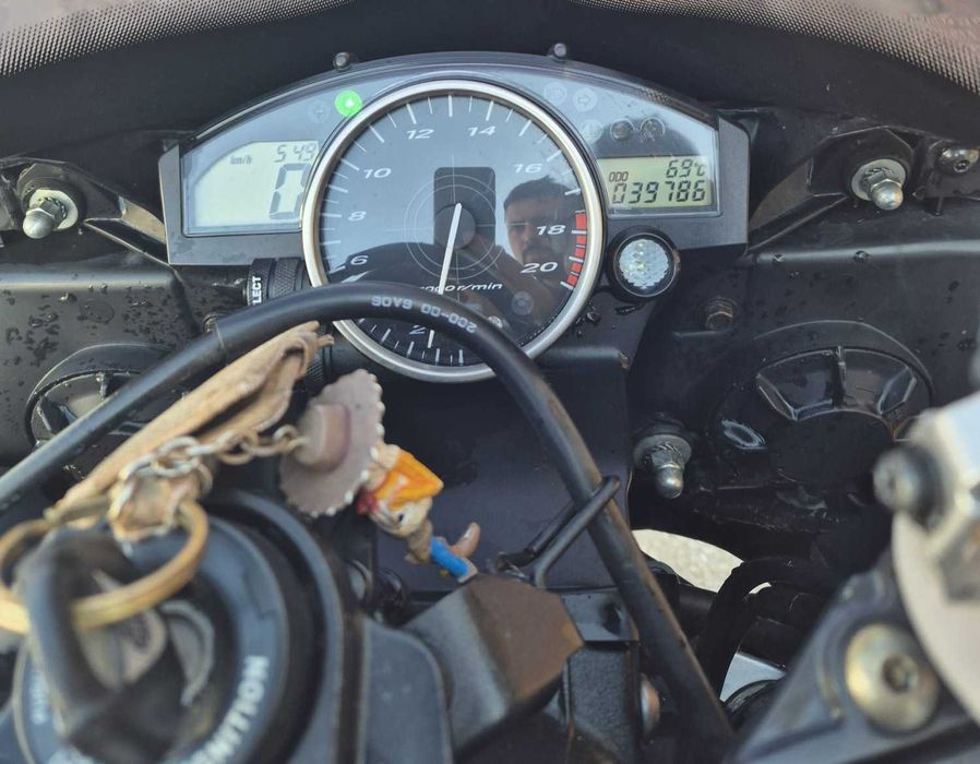 Mota YAMAHA Modelo R6