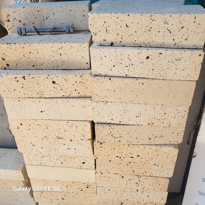 Шамотный кирпич ША 5 є багато