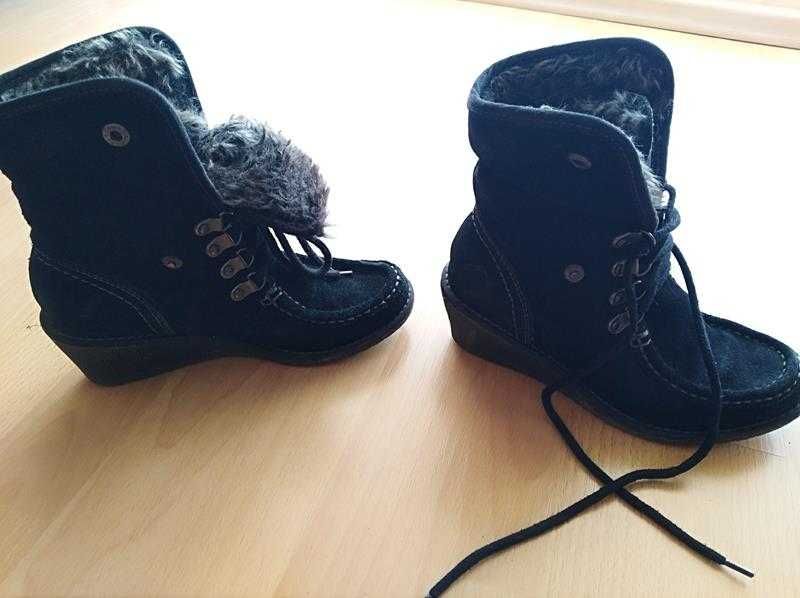 MT buty zimowe na koturnie, ocieplane futerkiem rozmiar 36