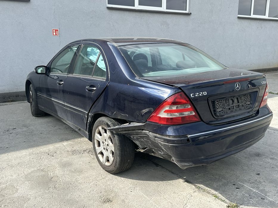 Mercedes c220 CDI w203 2004 w calosci na czesci