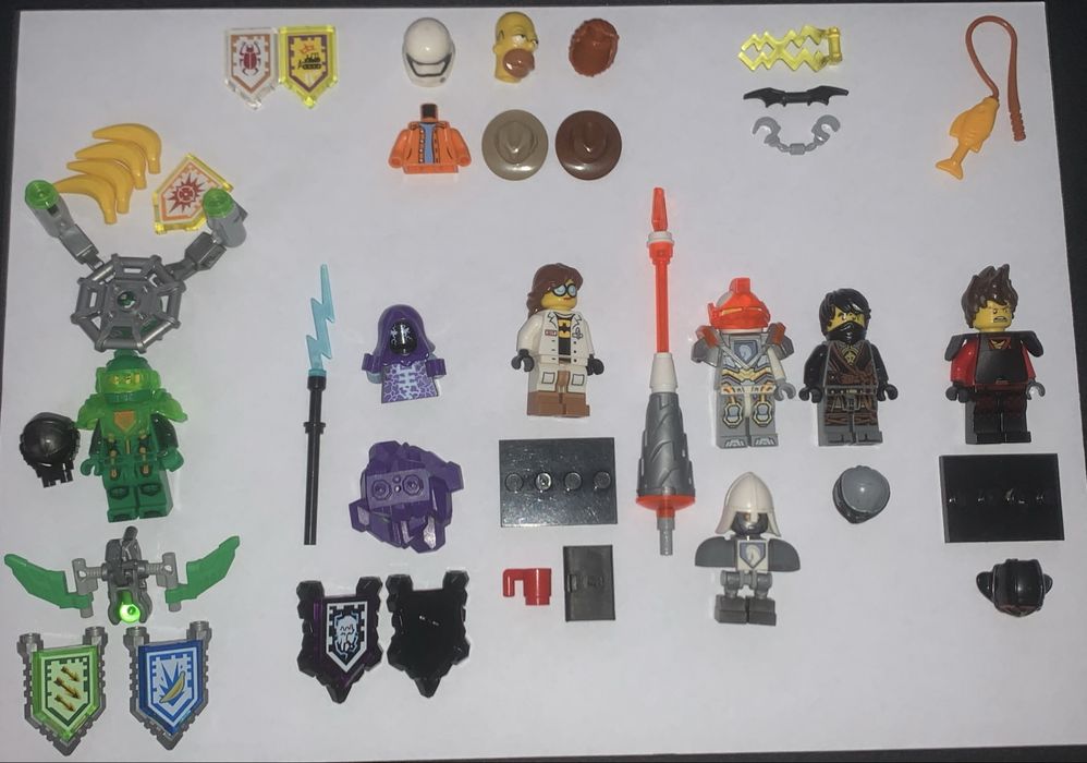 Лего фігурки/деталі