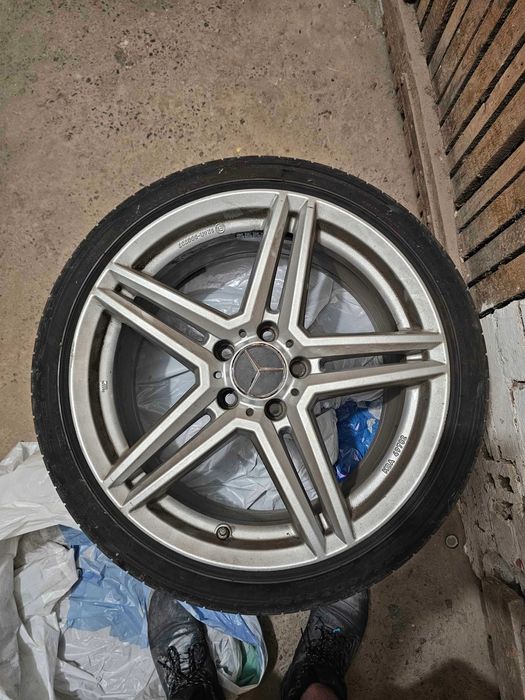 Felgi pięcioramienne rial 10, 18calowe z oponami