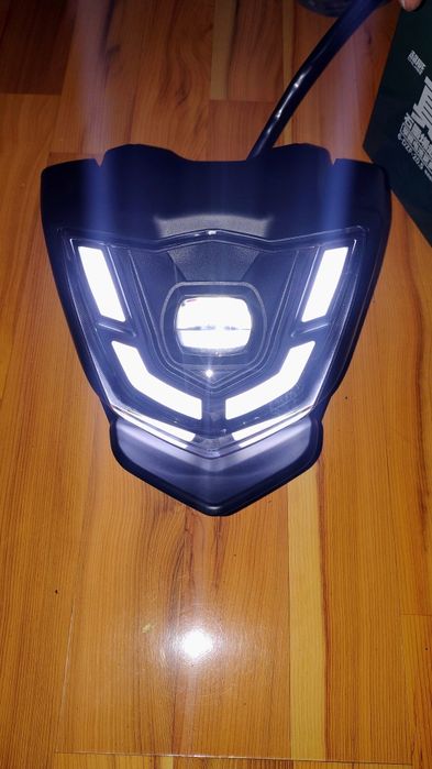 Передний щиток + Led  фара на мотоцикл