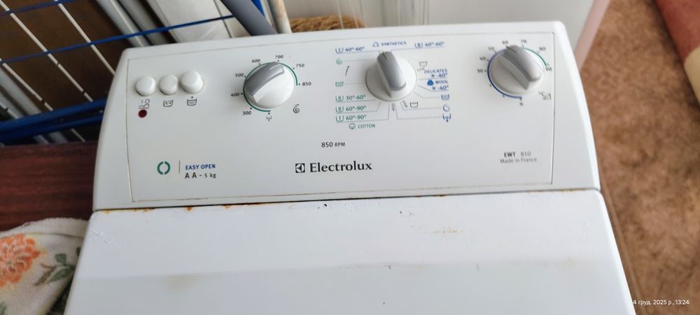 Пральна машина Electrolux EWT 810 — 5 кг, 850 об/хв.