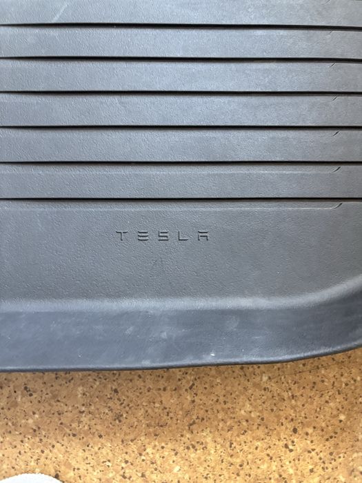 Передні коврики Tesla model S 22 ориг
