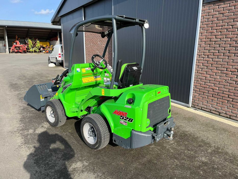 Avant 528 z 2023 roku 252 mtg. Bardzo zadbana ! Pełna dokumentacja.