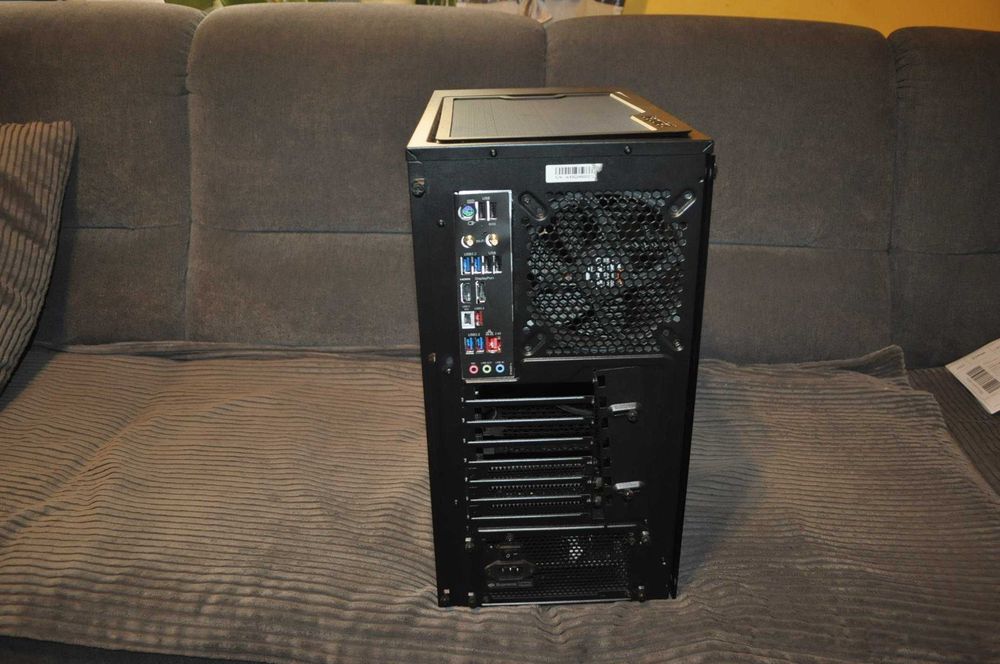 Komputer gamingowy i9 14900K  32 GB ddr5  1Tb SSD M.2  SSD 750W