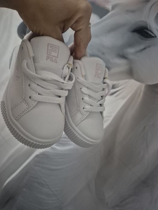Fila adidasy.  26