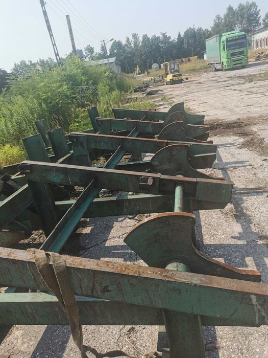 Podajniki i łańcuchy