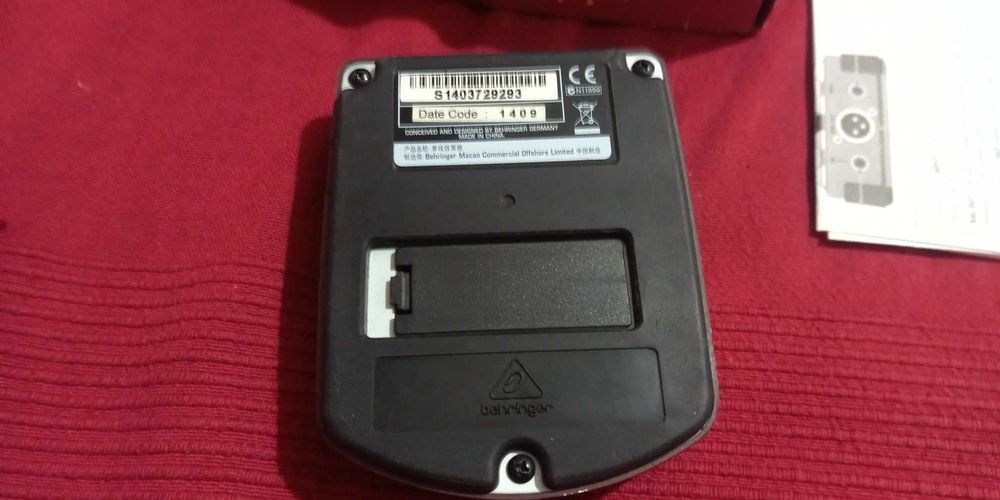 Behringer V-Tone Acoustic ADI21 analogowy preamp modelujący