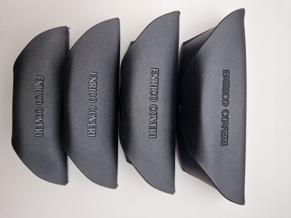 Оригінальний футляр для окулярів.