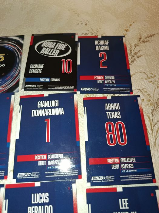Карточки футбольный клуб ПСЖ Topps  футболисты Пари Сен Жермен PSG